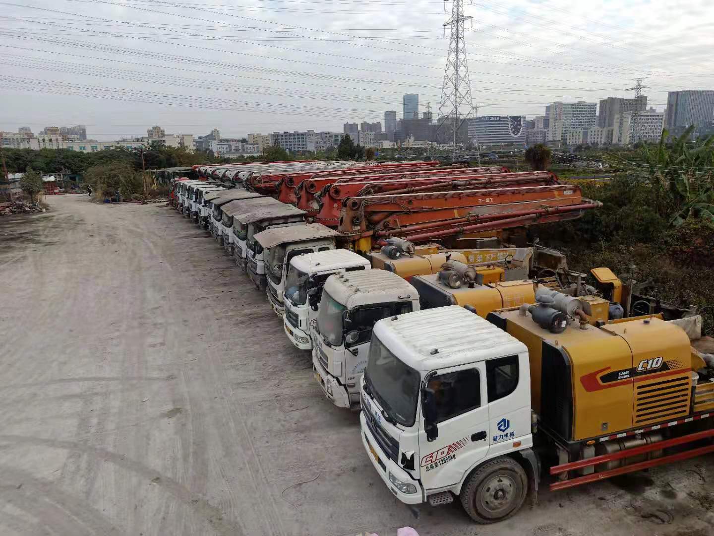 如何清理混凝土泵车？【混凝土泵车清理小技巧】
